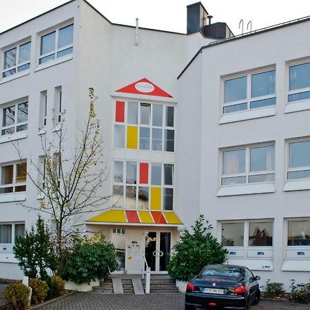 Hostel Nanina Gröbenzell 外观 照片
